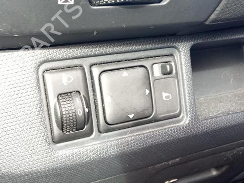 Used Mirror switch NISSAN MICRA III (K12) 1.5 dCi (86 hp) 27133495