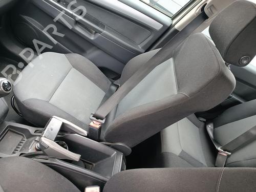 Used Seat buckle OPEL ZAFIRA / ZAFIRA FAMILY B (A05) 1.9 CDTI (M75) (120 hp) 27126088