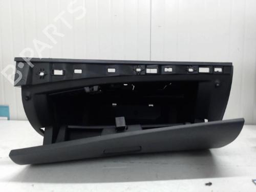 Used Glove box RENAULT MEGANE III Hatchback (BZ0/1_, B3_) 1.5 dCi (BZ0C) (90 hp) 27117550