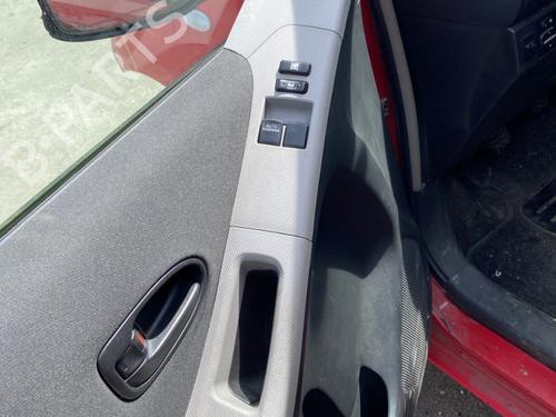 Used Left front window switch Left front window switch TOYOTA YARIS (_P9_) 1.0 VVT-i (KSP90_, KSP90R) (69 hp) 33849758 33849758