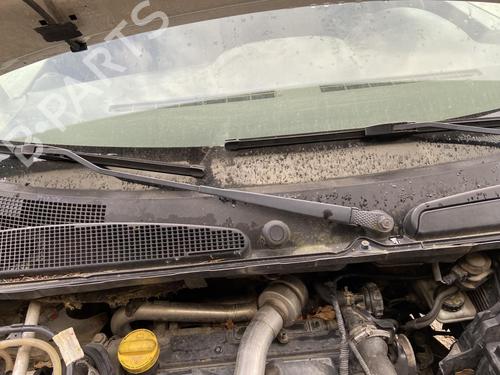 Used Front windshield wiper arm RENAULT KANGOO / GRAND KANGOO II (KW0/1_) 1.5 dCi 90 (KW05, KW08, KW0G, KW11) (90 hp) 27107354