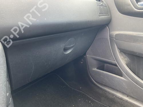 Used Glove box CITROËN C4 I (LC_) 1.4 16V (88 hp) 28796930
