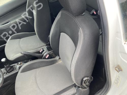 Used Left front seat PEUGEOT 206 Hatchback (2A/C) 1.4 i (75 hp) 28303565