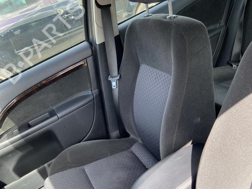 Used Right front seat FORD MONDEO III (B5Y) 2.0 16V TDDi / TDCi (115 hp) 28499331