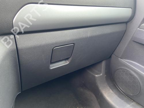 Used Glove box OPEL ZAFIRA / ZAFIRA FAMILY B (A05) 1.7 CDTI (M75) (110 hp) 30399786