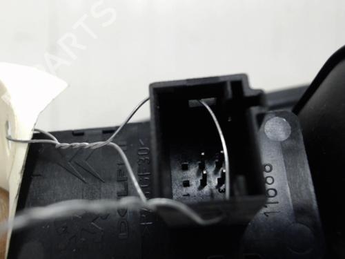 Right rear window switch PEUGEOT 308 I (4A_, 4C_) 1.6 HDi | BP27118638I28 