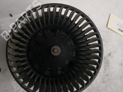 Używane Silniczek dmuchawy nagrzewnicy PEUGEOT 206 Hatchback (2A/C) 1.4 HDi eco 70 (68 hp) 27103702