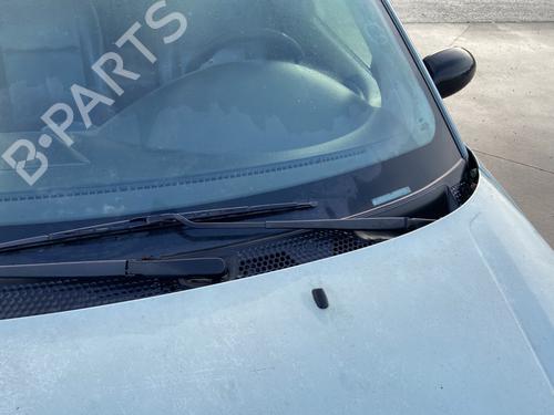 Used Front windshield wiper arm FORD FOCUS I (DAW, DBW) 2.0 16V (131 hp) 31944083