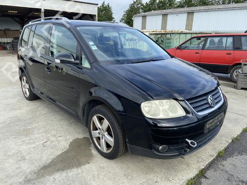 Used Right front brake caliper VW TOURAN (1T1, 1T2) 1.9 TDI (105 hp) 28495886