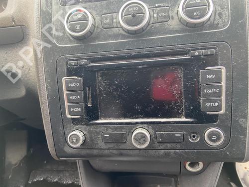 Used Radio Radio VW TOURAN (1T3) 1.6 TDI (105 hp) 27112601 27112601