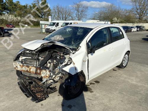 Used Front left lock TOYOTA YARIS (_P9_) 1.4 D-4D (NLP90_, NLP90R) (90 hp) 27105269