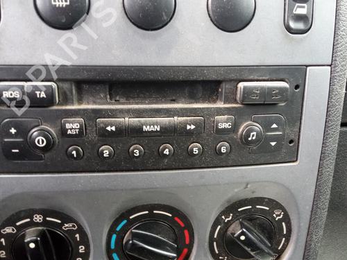 Bilradio CITROËN BERLINGO / BERLINGO FIRST Box Body/MPV (M_) 2.0 HDI 90 (MBRHY, MCRHY) (90 hp) 27134533