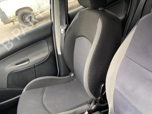 Used Right front seat PEUGEOT 206+ (2L_, 2M_) 1.4 HDi eco 70 (68 hp) 31654800