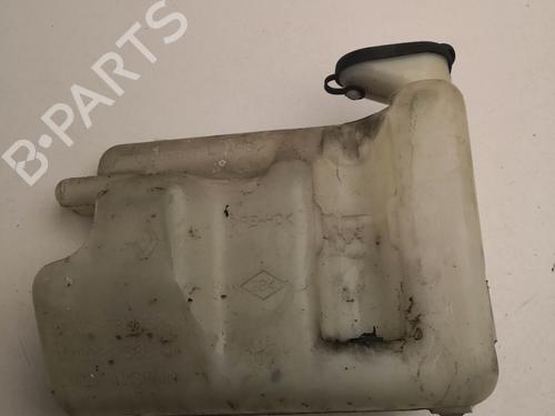 windscreen-washer-tank-renault-twingo-i-c06_-1993-1994-1995-1996-1997-1998-1999-2000-2001-2002-2003-2004-2005-2006-2007-2008-2009-2010-2011-2012-28328166 main image