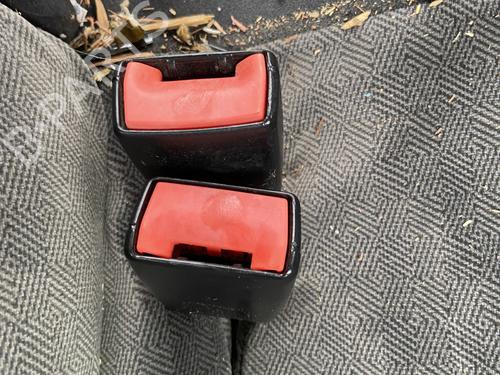 seat-buckle-ford-mondeo-ii-turnier-bnp-1996-1997-1998-1999-2000-32425695 main image