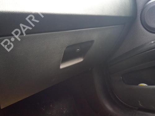 Used Glove box BMW 3 Touring (E91) 320 d (150 hp) 27138211