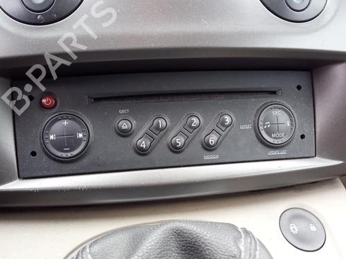 Used Radio RENAULT SCÉNIC II (JM0/1_) 1.5 dCi (JM1E, JM16) (106 hp) 27101672
