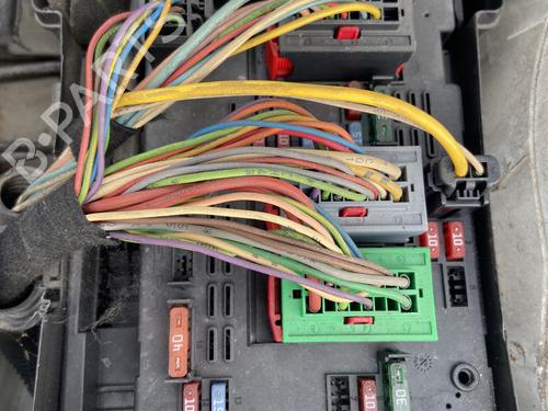 Used Fuse box PEUGEOT 206 Hatchback (2A/C) 1.4 HDi eco 70 (68 hp) 31069449