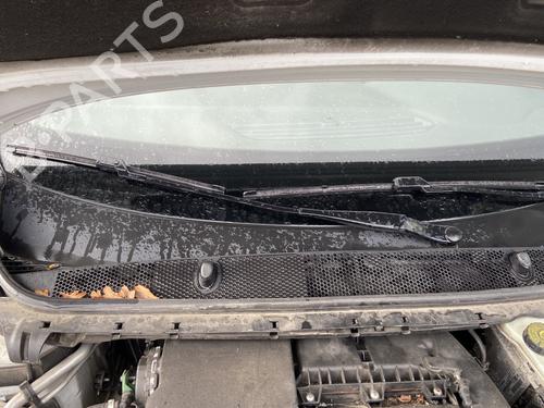 Used Front windshield wiper arm PEUGEOT 308 II (LB_, LP_, LW_, LH_, L3_) 1.6 BlueHDi 120 (120 hp) 31858868