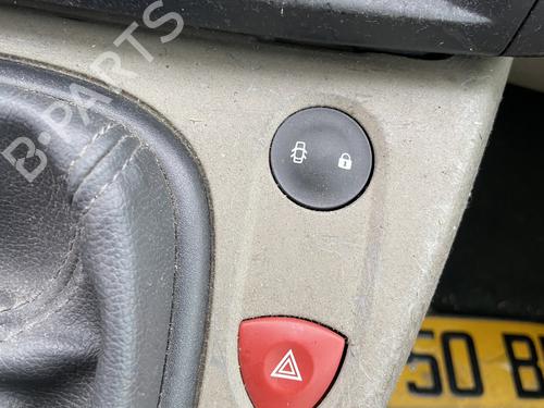 Used Warning switch RENAULT SCÉNIC II (JM0/1_) 1.6 (JM0C, JM0J, JM1B) (113 hp) 29480497