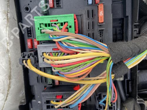 Used Fuse box PEUGEOT 206 Hatchback (2A/C) 1.4 HDi eco 70 (68 hp) 31075184