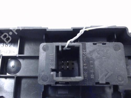 Used Right front window switch PEUGEOT 308 I (4A_, 4C_) 1.6 HDi (109 hp) 27118555
