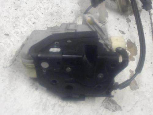 Front left lock VW PASSAT B6 (3C2) 1.9 TDI | BP27138191C98 - Image 2
