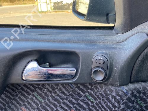 Used Front left interior door handle OPEL ASTRA G Hatchback (T98) 1.6 16V (F08, F48) (101 hp) 29605193