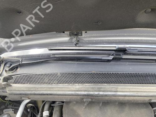 Used Front windshield wiper arm CITROËN C4 SPACETOURER (3D_) 1.2 PureTech 130 (131 hp) 27110970