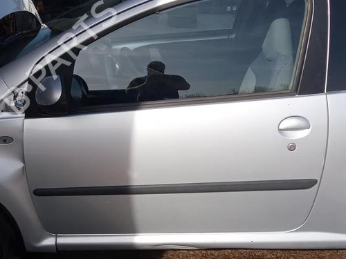 Used Front left lock PEUGEOT 107 (PM_, PN_) 1.0 (68 hp) 27134226