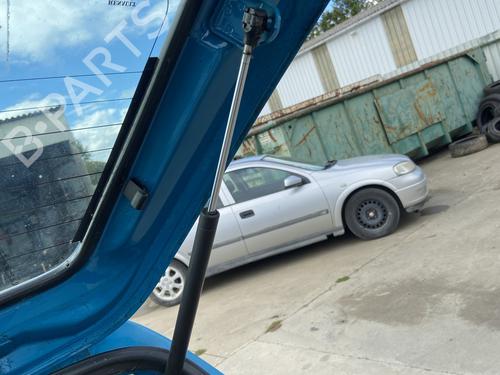 Siłownik klapy tylnej / bagażnika RENAULT TWINGO I (C06_) 1.2 (C066, C068) 7700815135