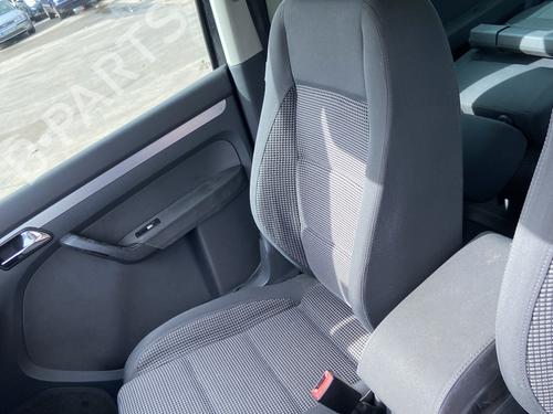 Høyre foran beltestrammer VW TOURAN (1T1, 1T2) 1.9 TDI (105 hp) 28493482