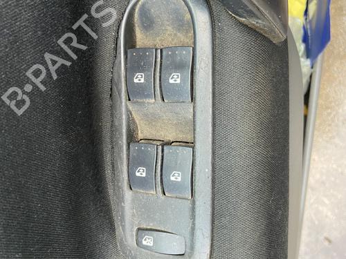 Used Left front window switch RENAULT SCÉNIC II (JM0/1_) 1.9 dCi (JM0G, JM12, JM1G, JM2C) (120 hp) 30359584
