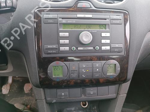 AC Styreenhet / Manøvreringsenhet FORD FOCUS II (DA_, HCP, DP) 2.0 TDCi (136 hp) 27123829