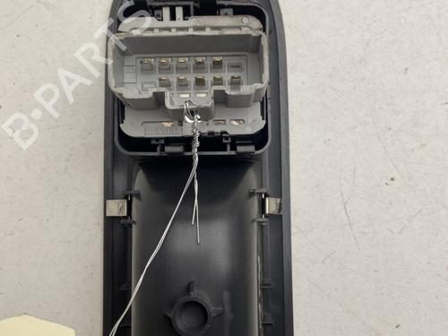Used Left front window switch Left front window switch RENAULT CLIO III (BR0/1, CR0/1) 1.2 16V (BR02, BR0J, BR11, CR02, CR0J, CR11) (75 hp) 27108759 27108759