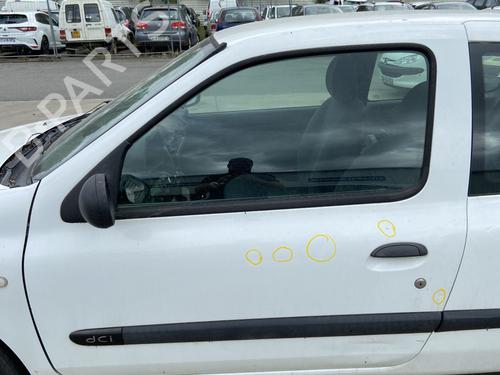 Venstre foran utvendig håndtak RENAULT CLIO II (BB_, CB_) 1.5 dCi (B/C2J) (68 hp) 28277367