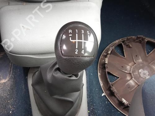 Used Gear lever RENAULT SCÉNIC I MPV (JA0/1_, FA0_) 1.9 dCi (JA05, JA1F) (102 hp) 29377122