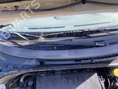 Used Front windshield wiper arm CITROËN C3 I (FC_, FN_) 1.4 HDi (68 hp) 27106151