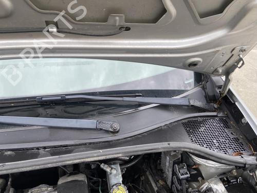 Scheibenwischer vorne für RENAULT CLIO III (BR0/1, CR0/1) 1.2 16V (BR02, BR0J, BR11, CR02, CR0J, CR11) (75 hp) 27108731