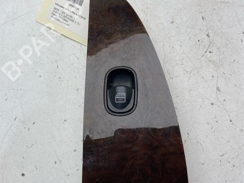 Used Right front window switch Right front window switch MERCEDES-BENZ C-CLASS (W203) C 220 CDI (203.006, 203.008) (143 hp) 37635493 37635493