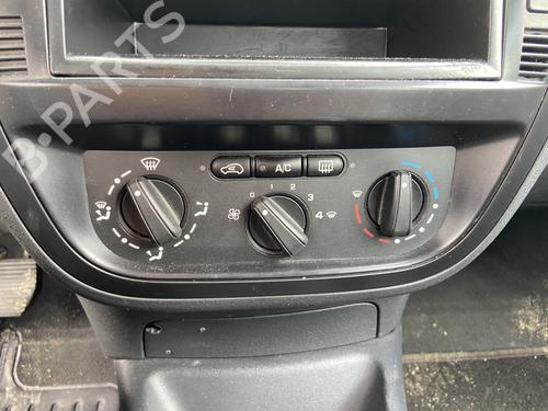 AC Styreenhet / Manøvreringsenhet CITROËN C3 I (FC_, FN_) 1.4 HDi (68 hp) 27634900