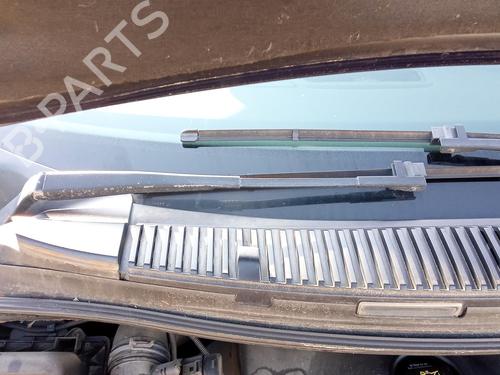 Used Front windshield wiper arm VW SHARAN (7M8, 7M9, 7M6) 1.9 TDI (115 hp) 27137916