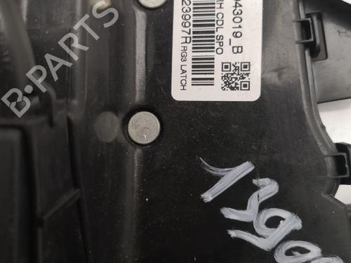 front-right-lock-renault-megane-iv-hatchback-b9amn_-2015-27138770 main image