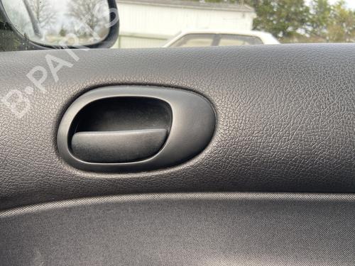Used Front right interior door handle PEUGEOT 206 Hatchback (2A/C) 1.4 HDi eco 70 (68 hp) 31075174