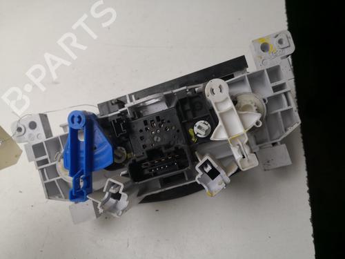 climate-control-dacia-duster-hs_-2010-2011-2012-2013-2014-2015-2016-2017-2018-27127956 main image