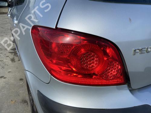 Used Left taillight Left taillight PEUGEOT 307 (3A/C) 1.6 16V (109 hp) 32504526 32504526