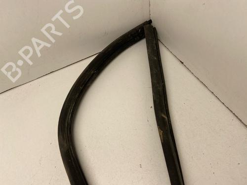 Used Rubber door seal Rubber door seal DACIA LOGAN MCV (KS_) 1.5 dCi (KS0K) (68 hp) 36059564 36059564