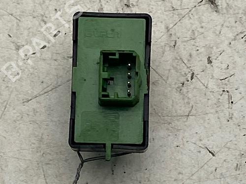 Used Right front window switch Right front window switch FIAT DUCATO Van (250_) 130 Multijet 2,3 D (131 hp) 39472349 39472349
