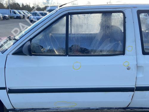 Used Front left quarter glass CITROËN AX (ZA-_) 10 (44 hp) 31629907