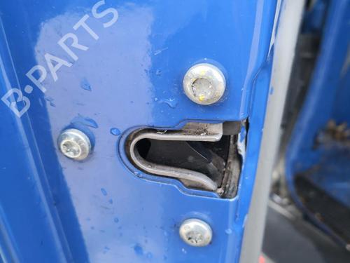 Tailgate lock NISSAN PRIMASTAR Van (X83) 2.5 dCi 140 9050000Q0A